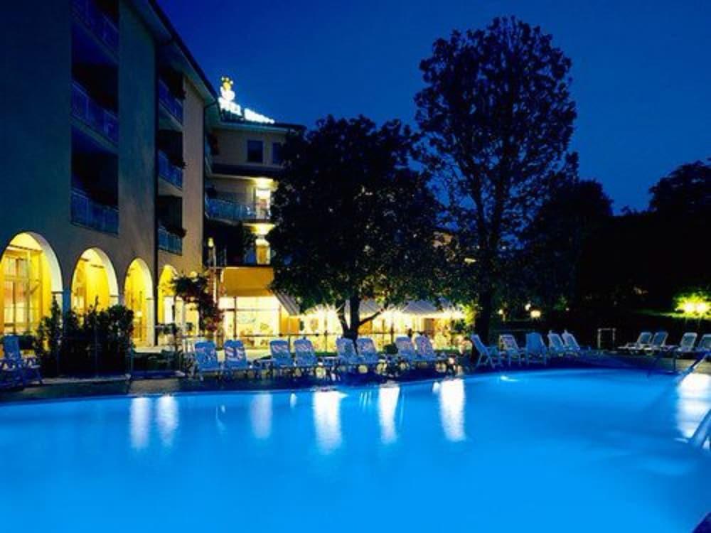 Hotel Bisesti ***S Garda  Kültér fotó